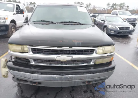 2001 Chevrolet Suburban 1500 Lt z USA, uszkodzony, nr VIN 3GNEC16T91G233125